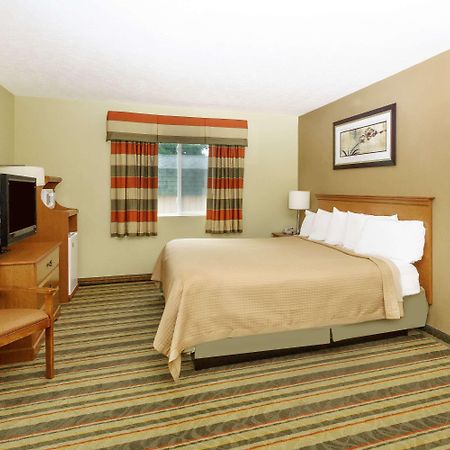 Econo Lodge Inn & Suites Yankton Екстериор снимка